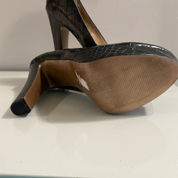 Black BCBG heels - Picture 4 of 4
